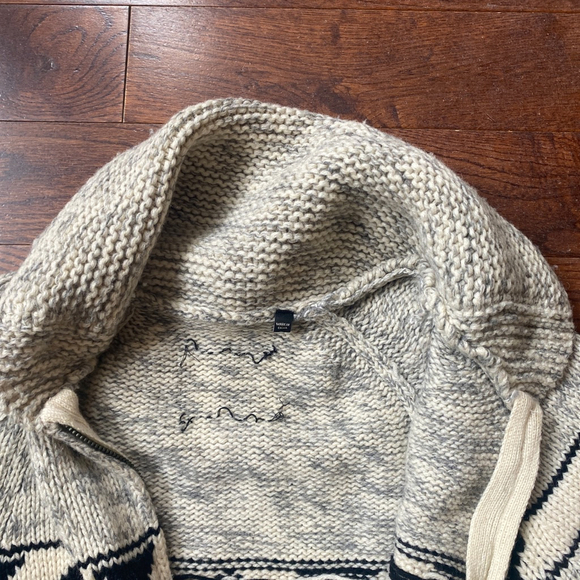 TNA Women’s XS Hooded Cowichan Knit Lambswool Sweater Beige & Black Zip Front - Picture 5 of 11